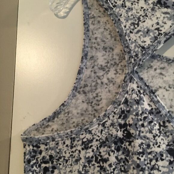 Athleta Crackle Looking Cut Out Back Tank Top - Picture 8 of 10